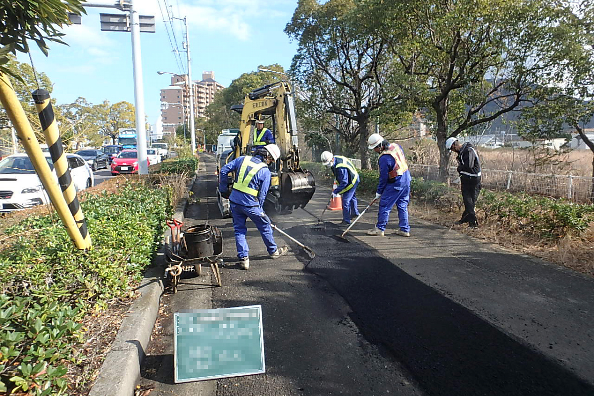 株式会社協和土建｜私たちは地域の自然と暮らしを守る「河川維持工事」「林道工事」「砂防工事」を中心に展開する土木会社です